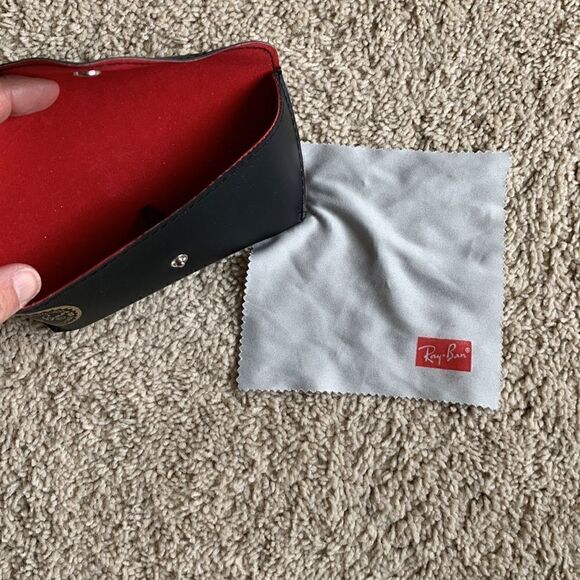 Ray Ban Sunglasses black Case Only - Excellent Condition - Picture 3 of 5